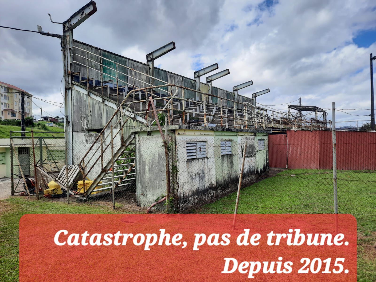 Stade en mauvais état